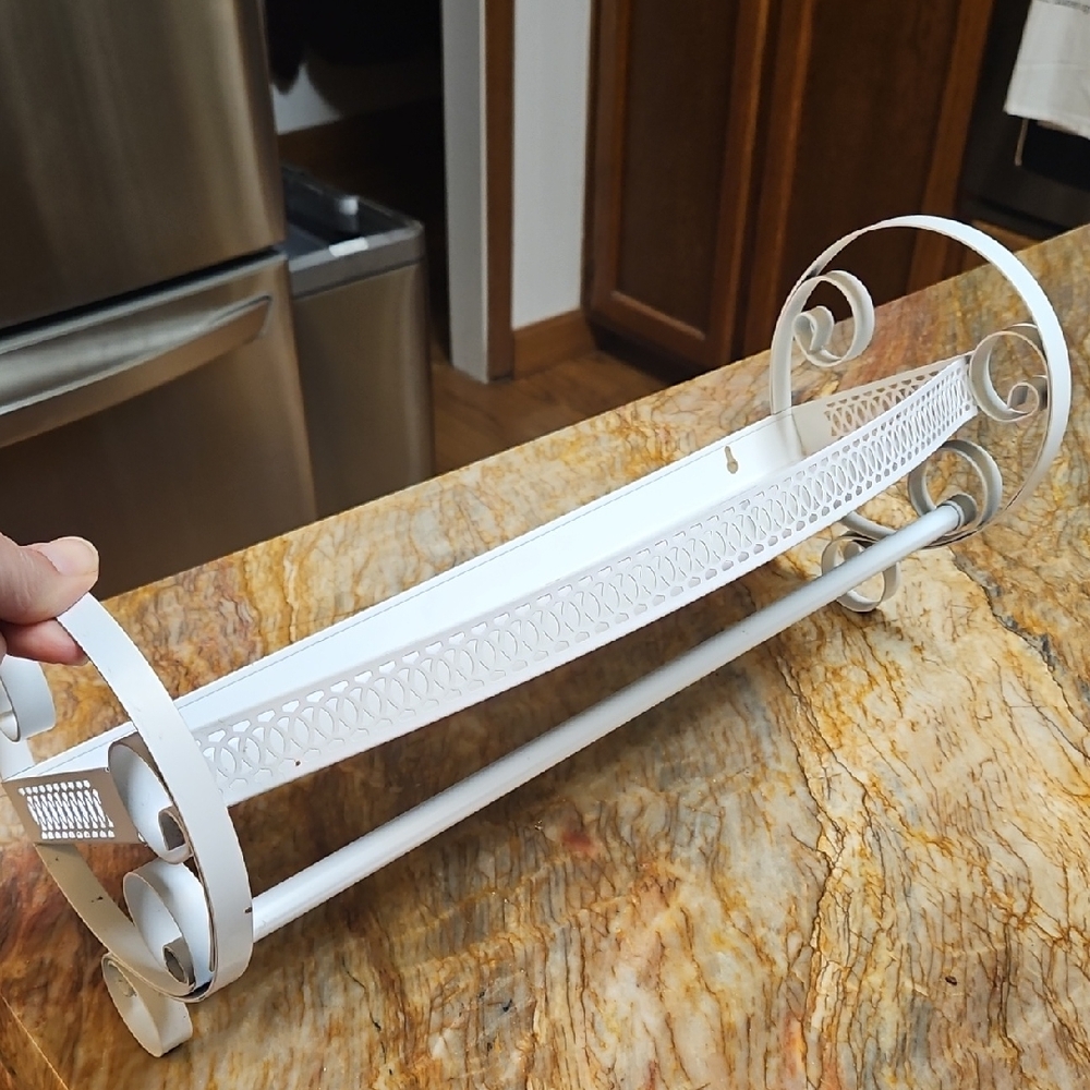 Vintage Metal Single Shelf & Towel Rack NEW